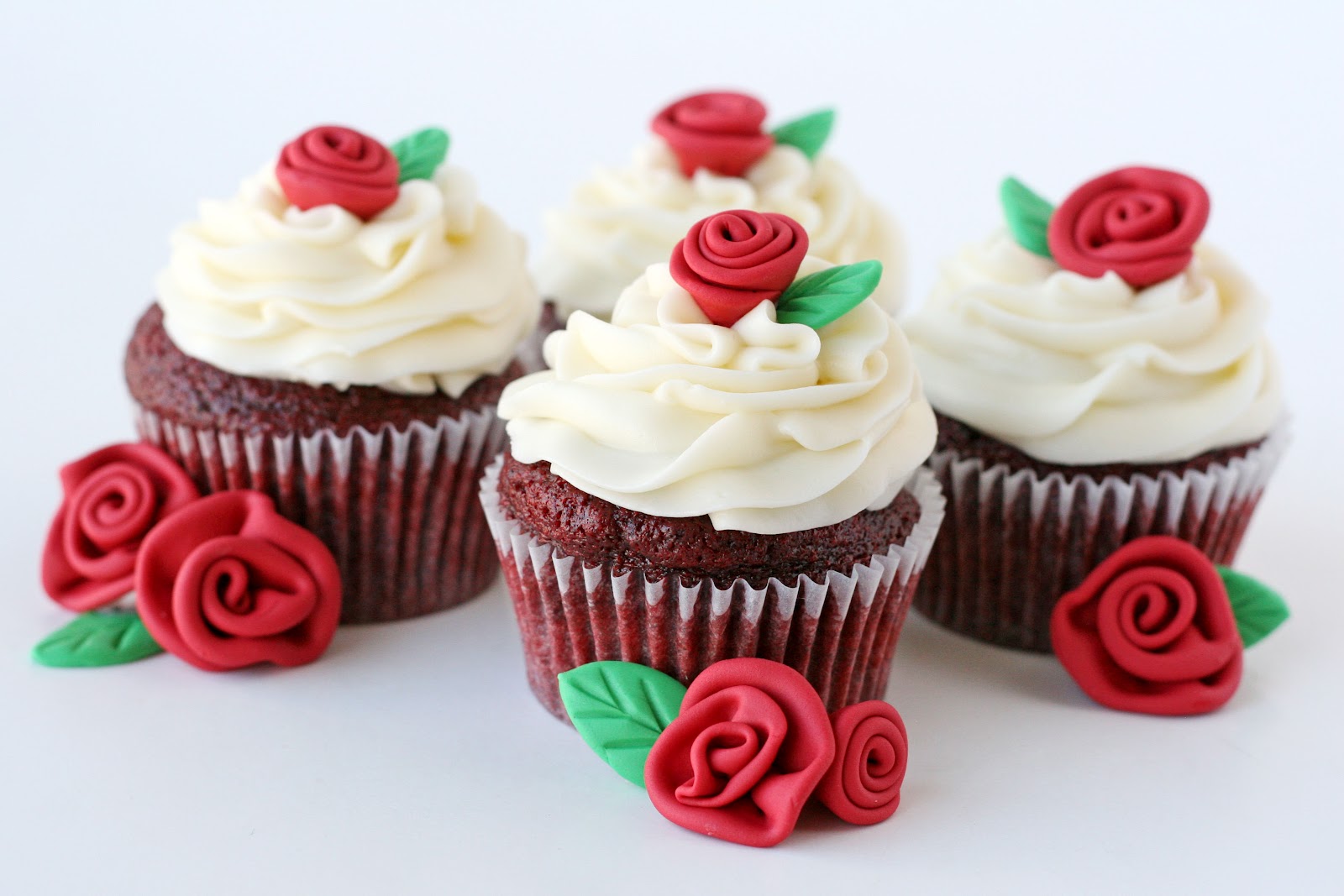 Cupcake com rosas comestiveis 
