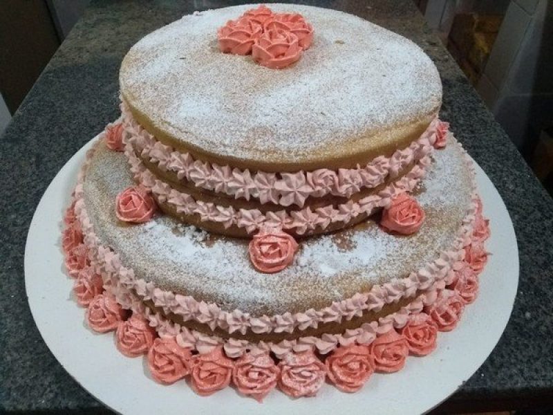 bolo-com-rosas-rosas