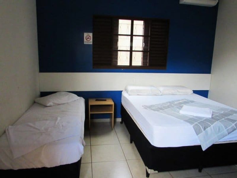cama-de-casal-e-solteira-pousada-paraiso