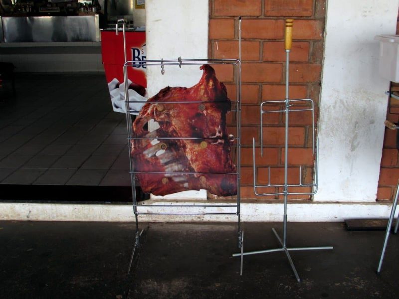 carne-sendo-assada-representacao