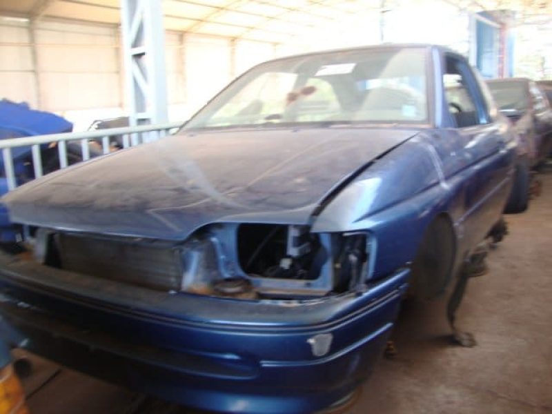 carro-velho-azul