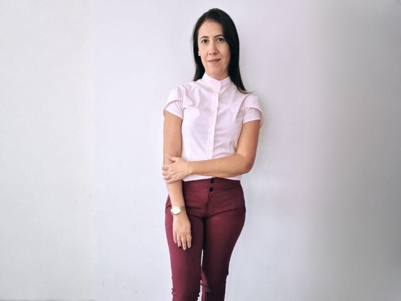 milondasuniformesprofissionais-uniforme-profissional-branco-modelo