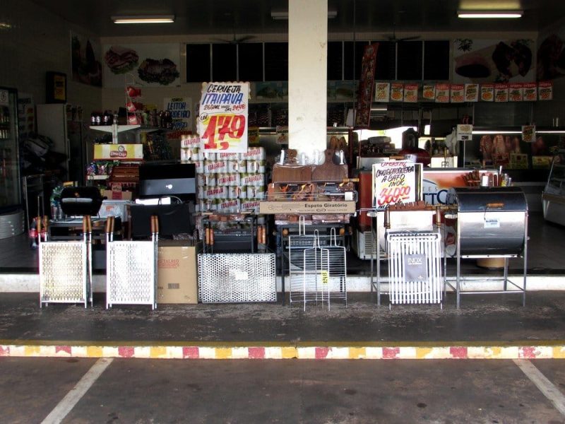 produtos-a-frente-da-loja
